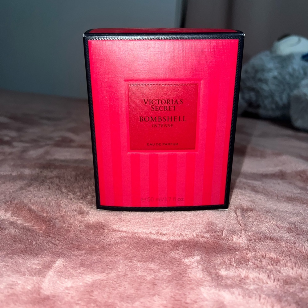 Victoria's Secret Bombshell Intense Eau de Parfum **BOX ONLY**